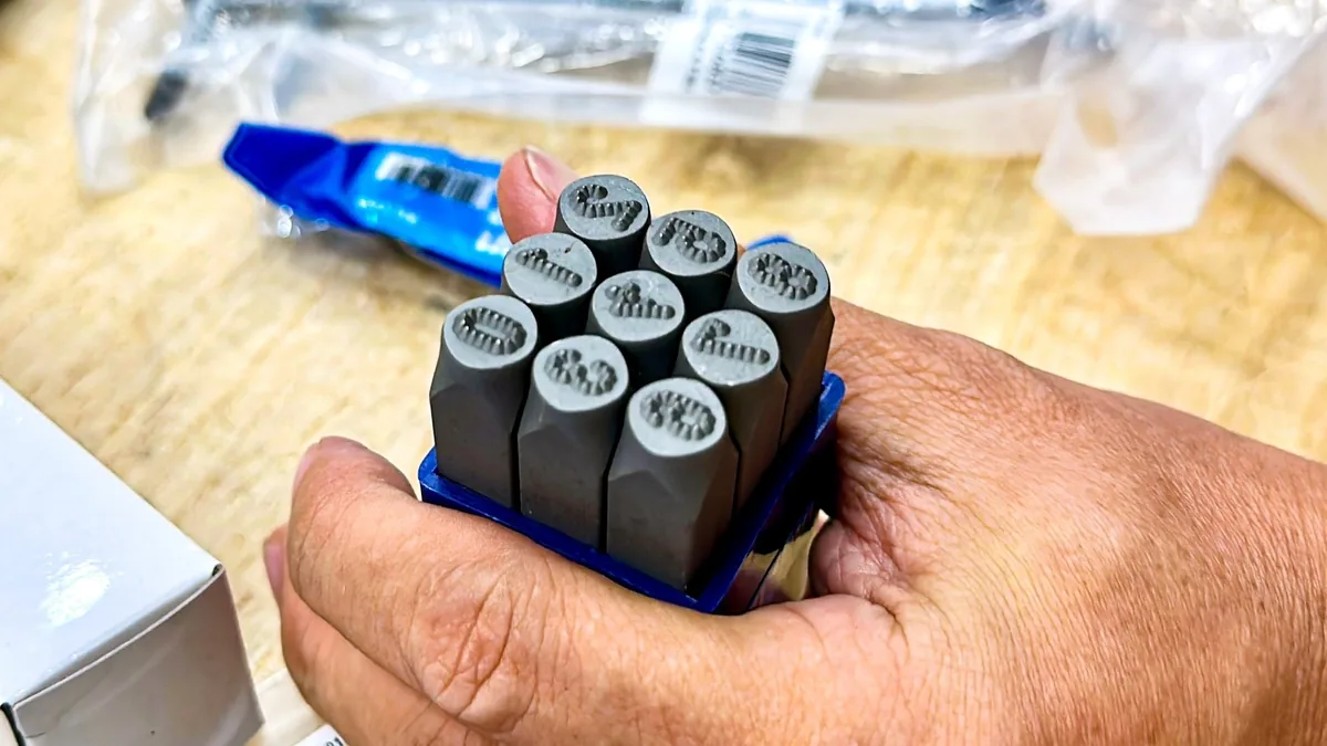 Bộ đục số chấm bi FERVI P012/N0, bao gồm 9 ký số, 58-50HRC
