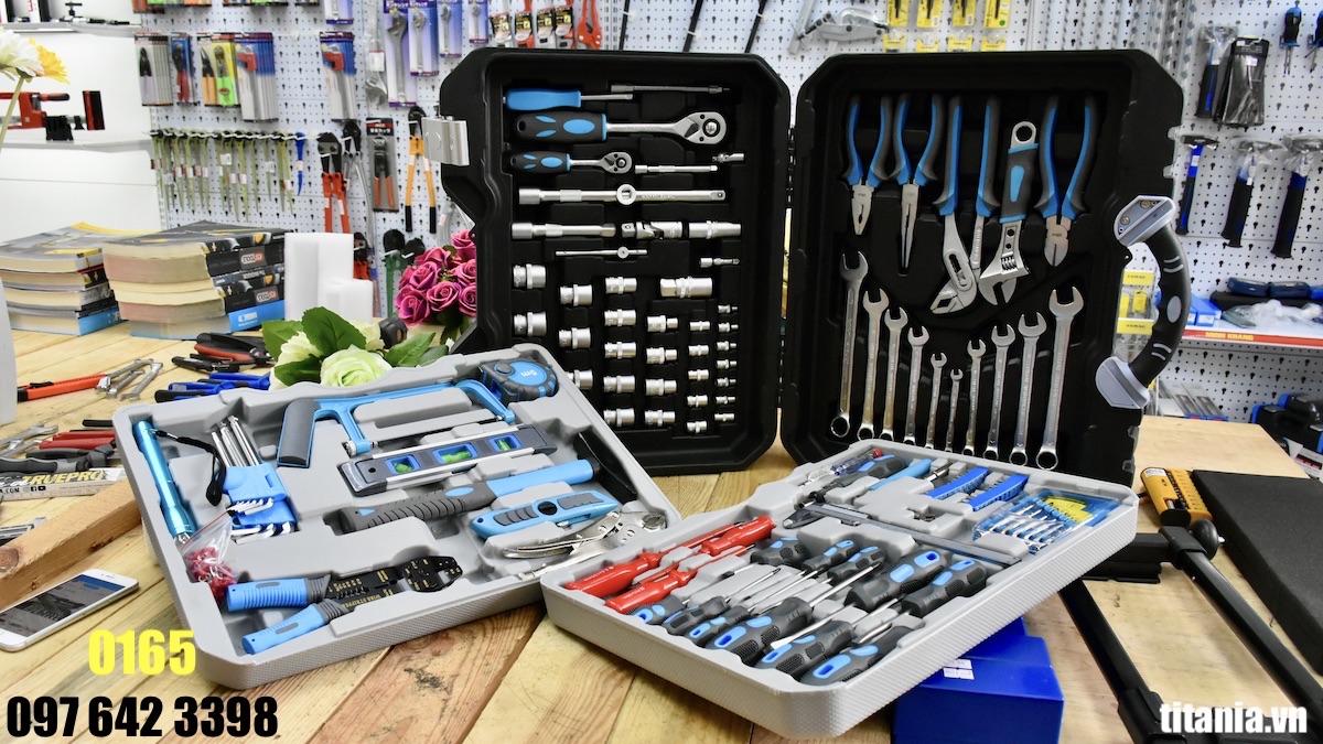 các lớp công cụ được tách riêng khỏi vali FERVI 0165