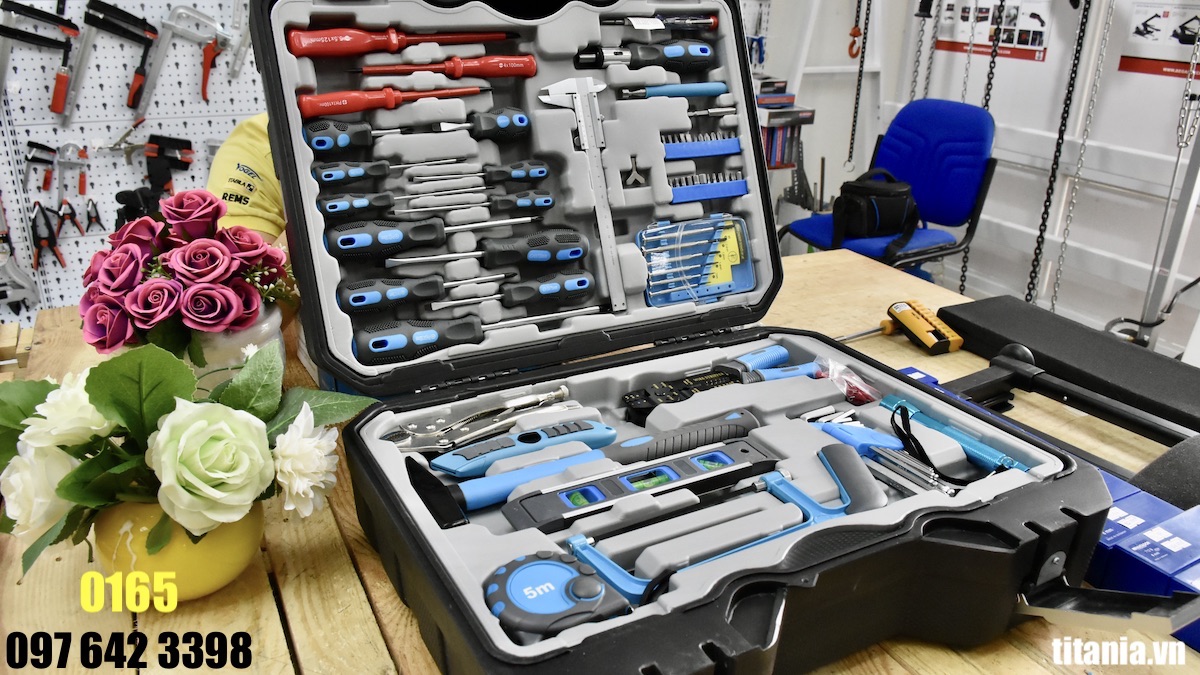 Các dụng cụ được phân chia trong ngăn riêng biệt FERVI - 0165.