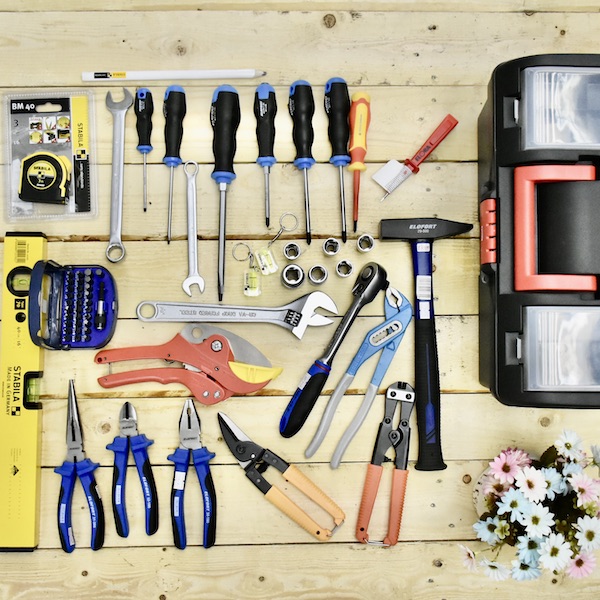Bộ đồ nghề 60 chi tiết dùng cho gia đình và sửa chữa xe.