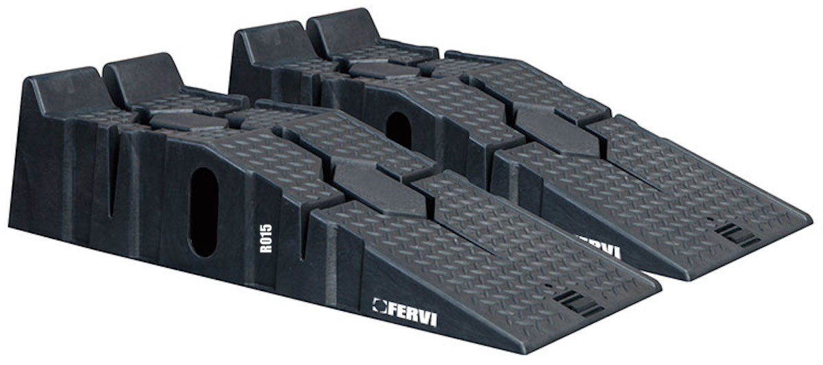 Ram dốc cho xe ô tô