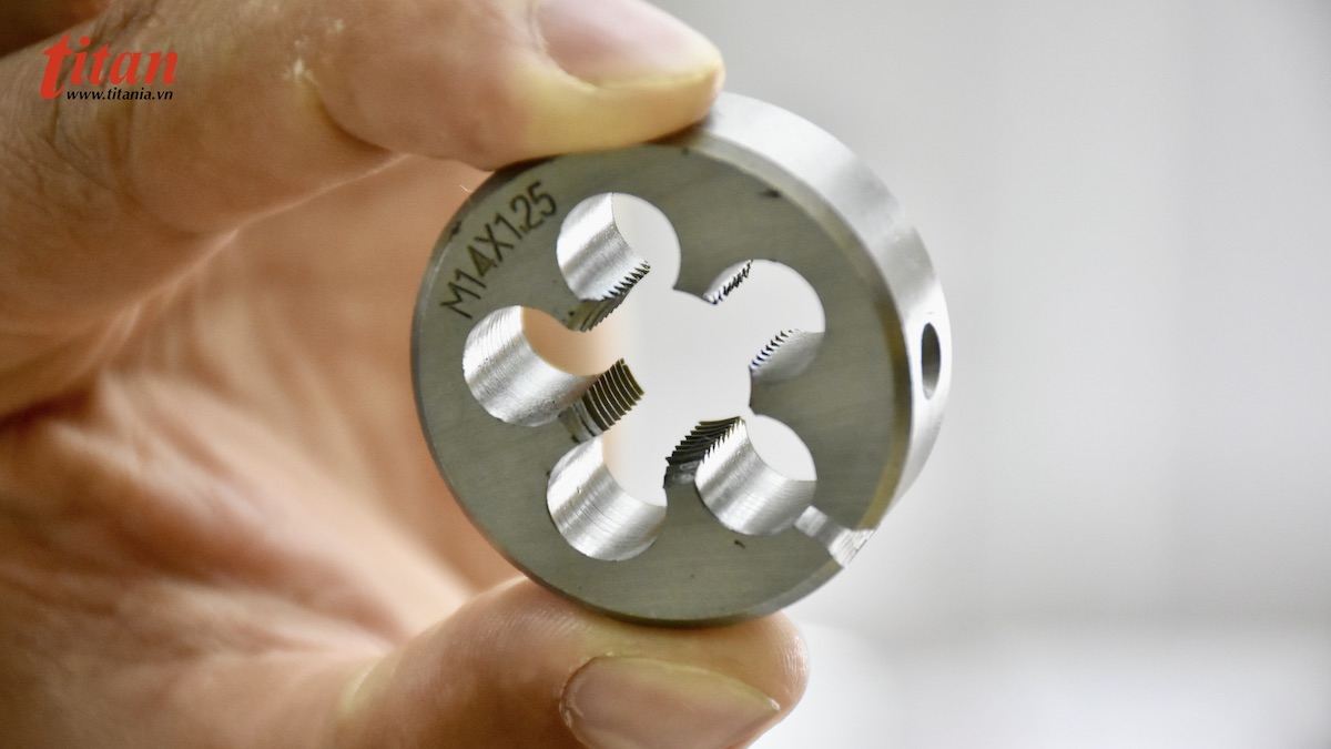 Cục bàn ren ngoài FERVI