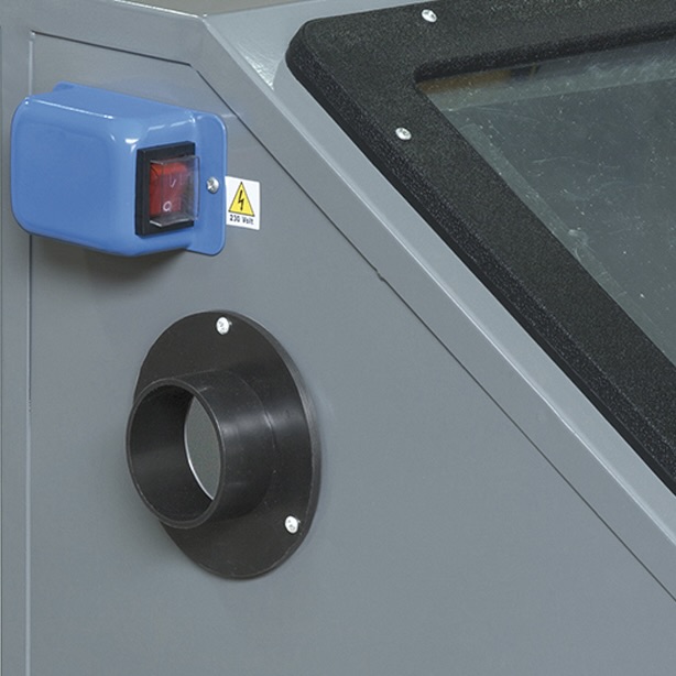 Buồng phun cát FERVI 0487 kết nối hút bụi xử lý bề mặt chi tiết thumbnail 5