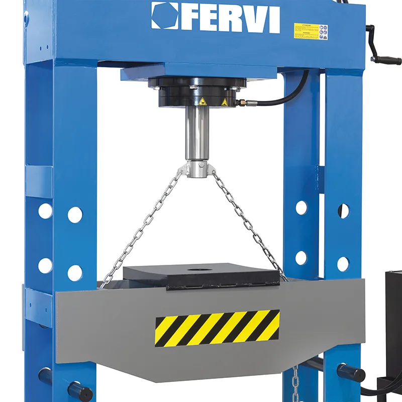 液压机 100吨 FERVI P001-100EP400V,400V电动泵,链条升降工作台 thumbnail 3