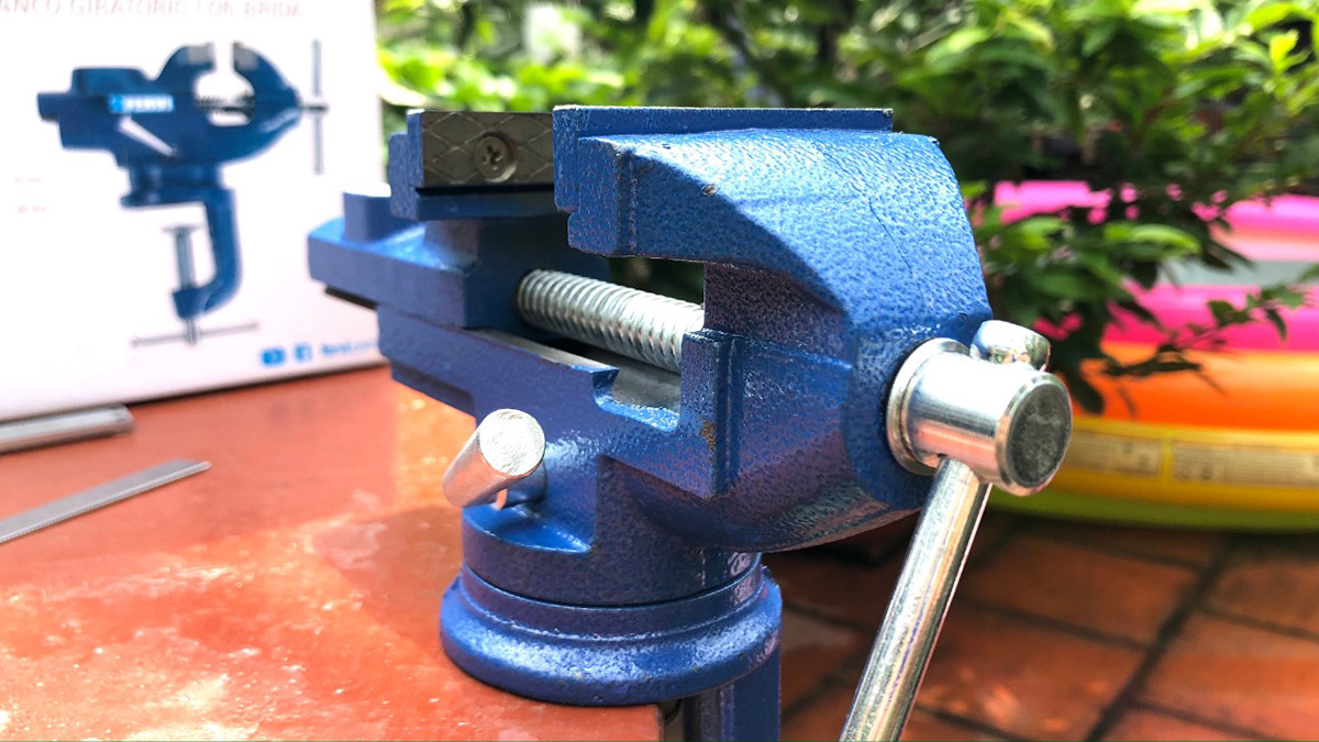 Ê tô xoay linh hoạt: 360º