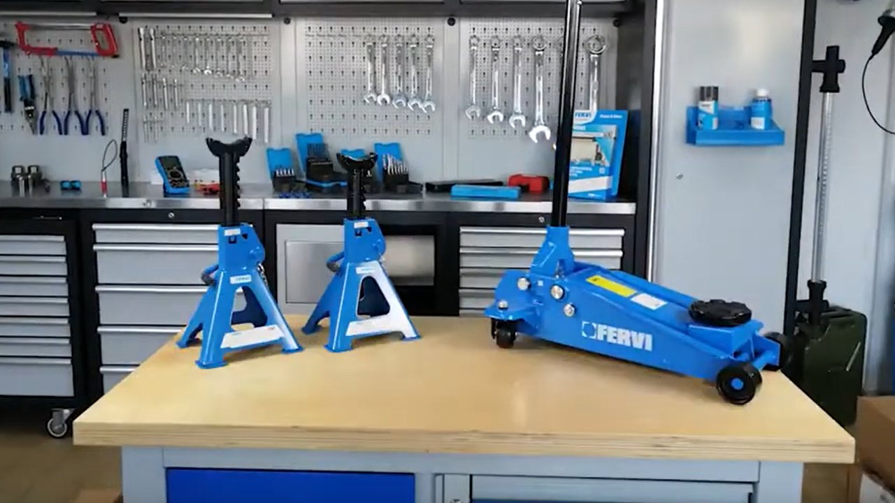 Kích cá sấu thủy lực C038/30, tải trọng 3 tấn. Fervi