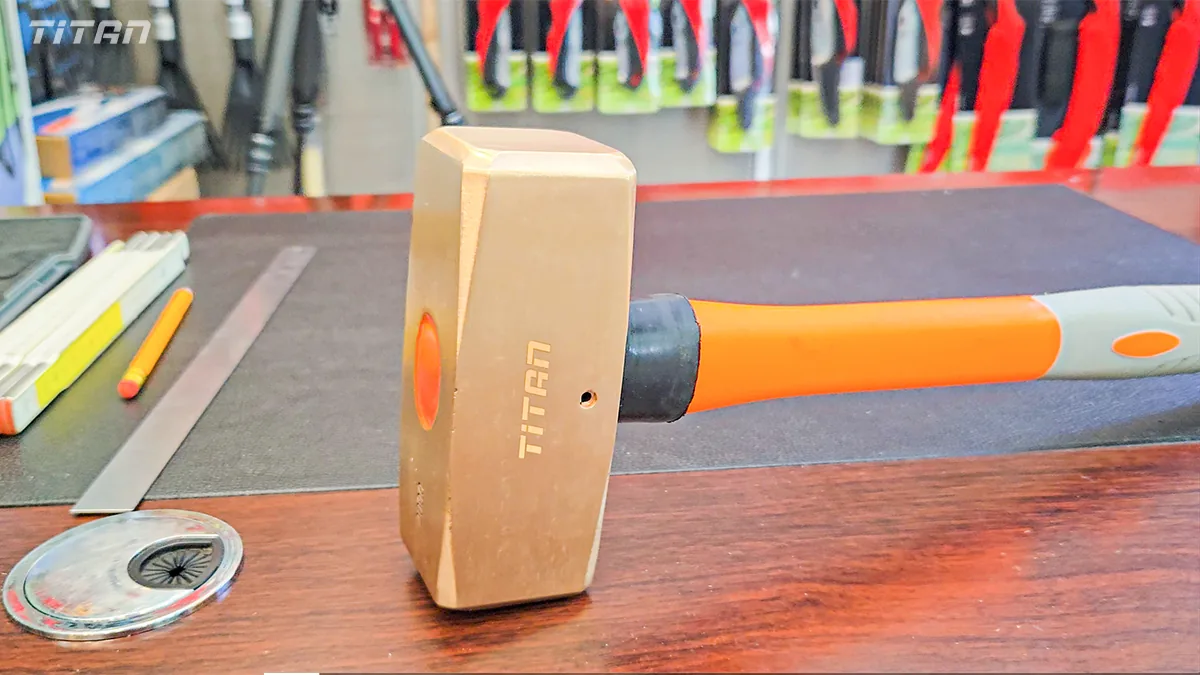 Bua ta Sledge chong chay no TITANIA T191C 7