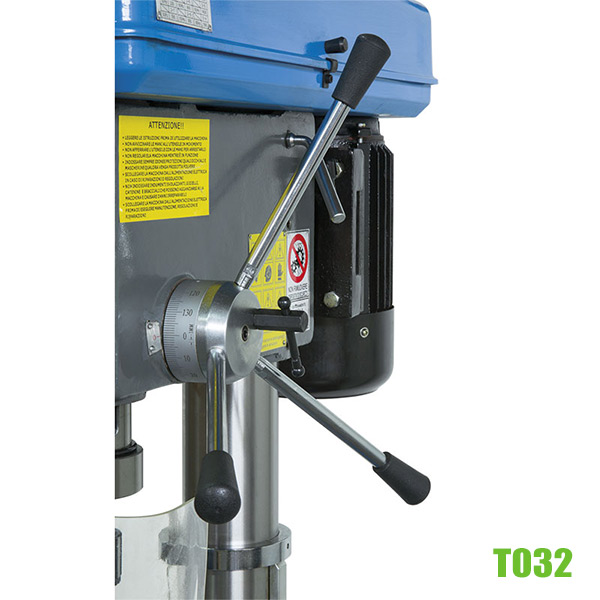 tay xoay điều khiển trục chính máy khoan T032