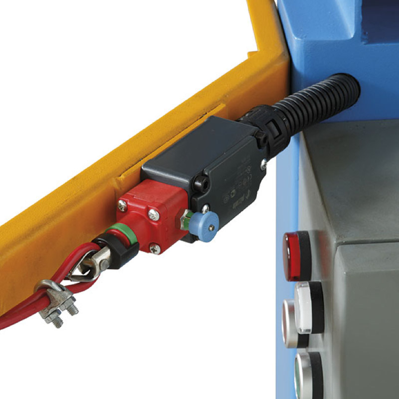 Máy log tôn đa năng FERVI 