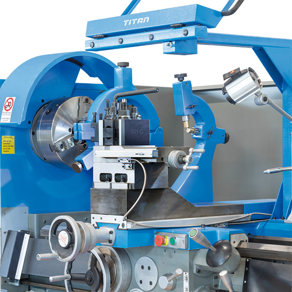 Máy tiện đa năng Fervi T095F công suất 7,5kW có màn hình LED