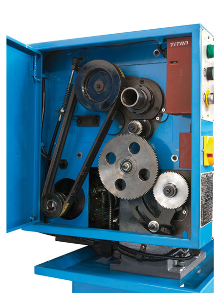 Máy tiện vạn năng FERVI T940/230V, 1500W , mâm cặp ø160mm