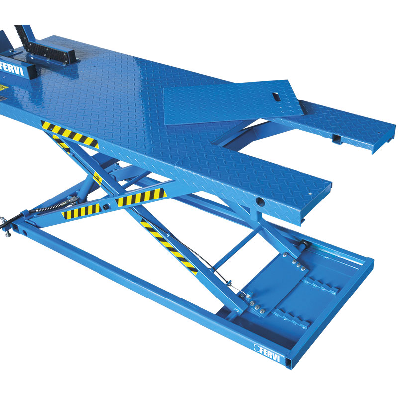 ram dốc của bàn nâng tháo rời được