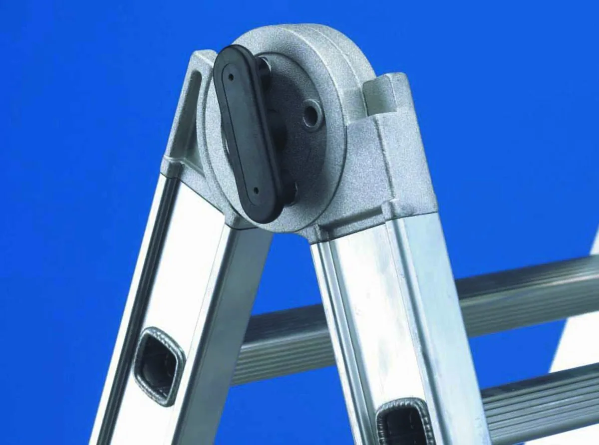 Height-adjustable aluminum telescopic ladder with 2 x 6 steps thumbnail 6