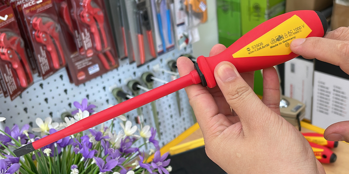 Tua vít dẹt cách điện 1000V WITTE MAXX Slim 53900 size 3.5-6.5mm